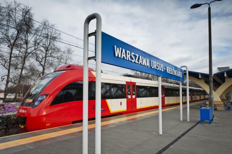 Pasażerowie mogą już korzystać z nowego przystanku Warszawa Ursus-Niedźwiadek