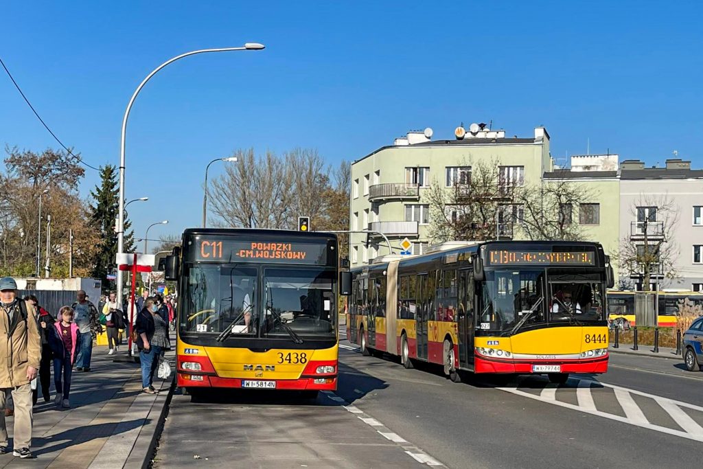 zdjęcie autobusów linii C11 i C13