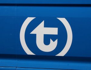Znak WTP na autobusie linii lokalnej
