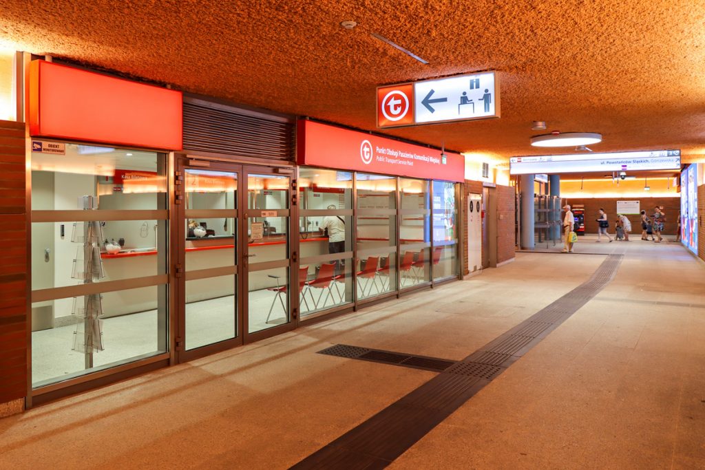 punkt obsługi na stacji metra Bemowo